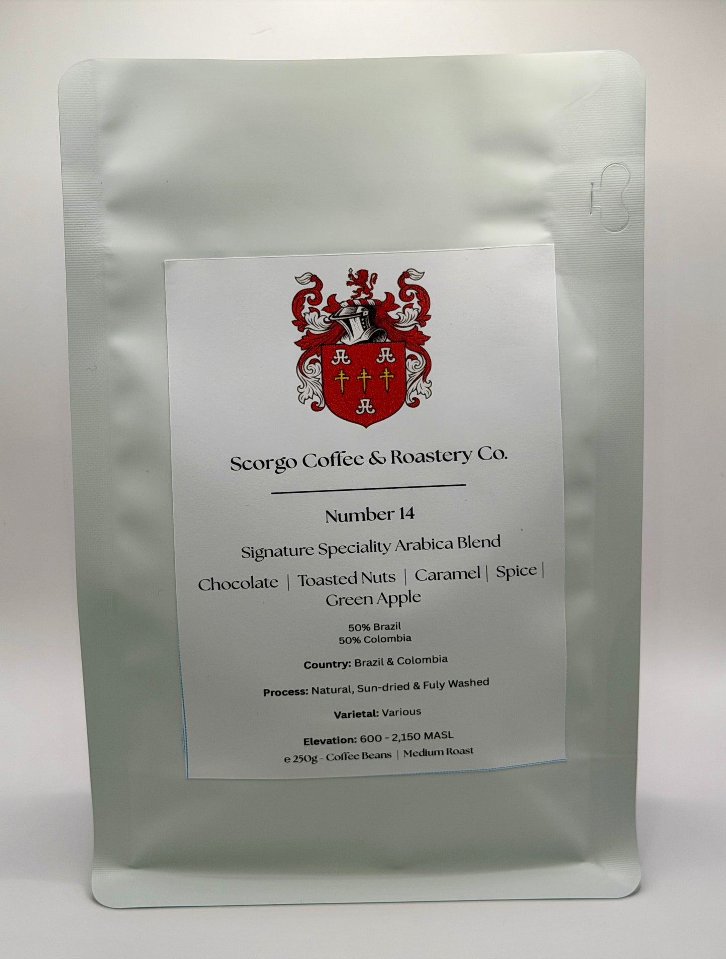 Scorgo occee number 14 specialty blend from Brazil and Colombia. Suitable for brewing as an espresso, AeroPress, V60 filter, French Press, cafetiere, Moka Pot and cold brew. Also suitable with milk.