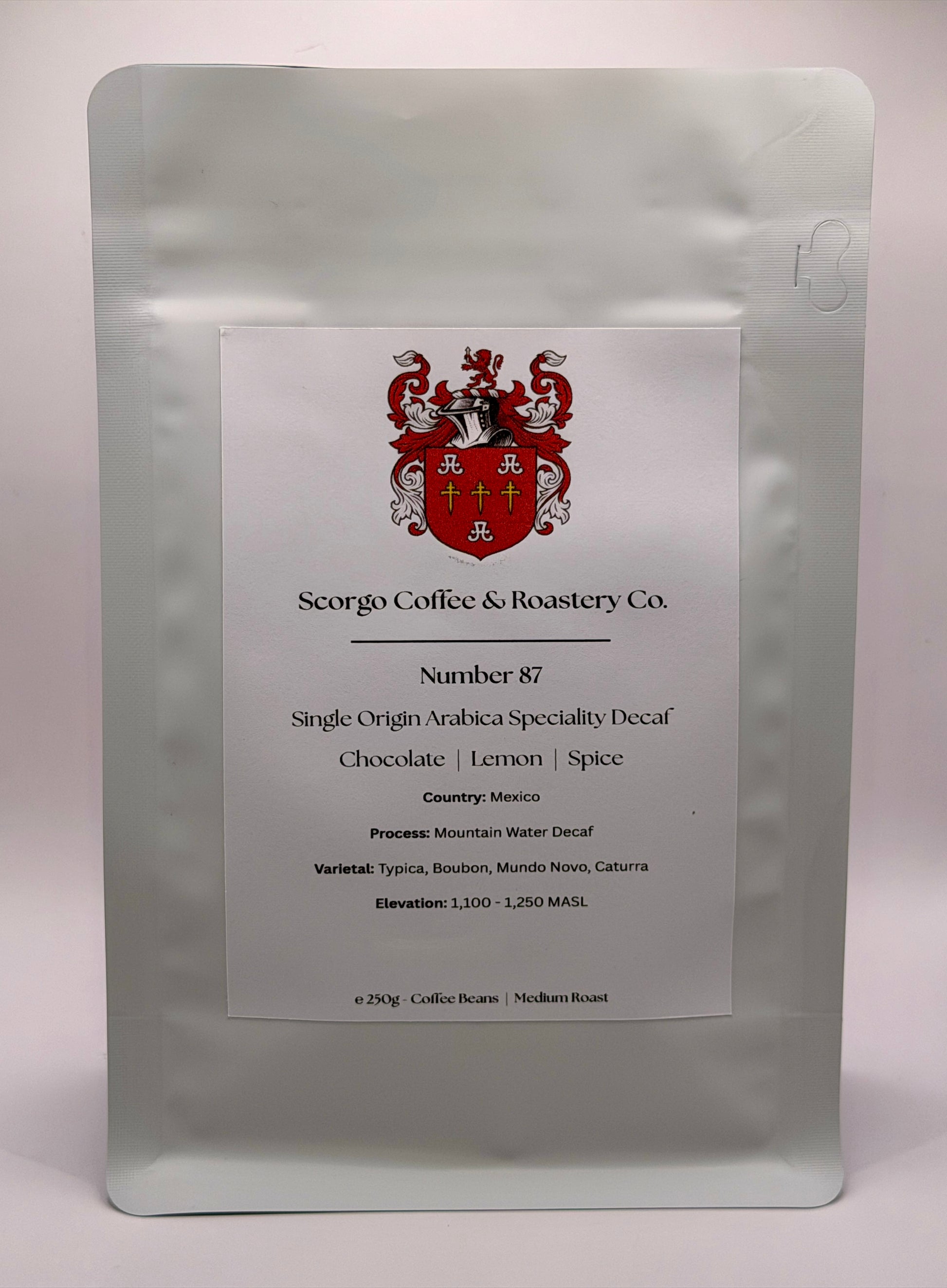 Scorgo coffee number 87 arabica single origin specialty decaf from mexico. Suitable for brewing as an espresso, AeroPress, V60 filter, French Press, cafetiere, Moka Pot and cold brew. Also suitable with milk.